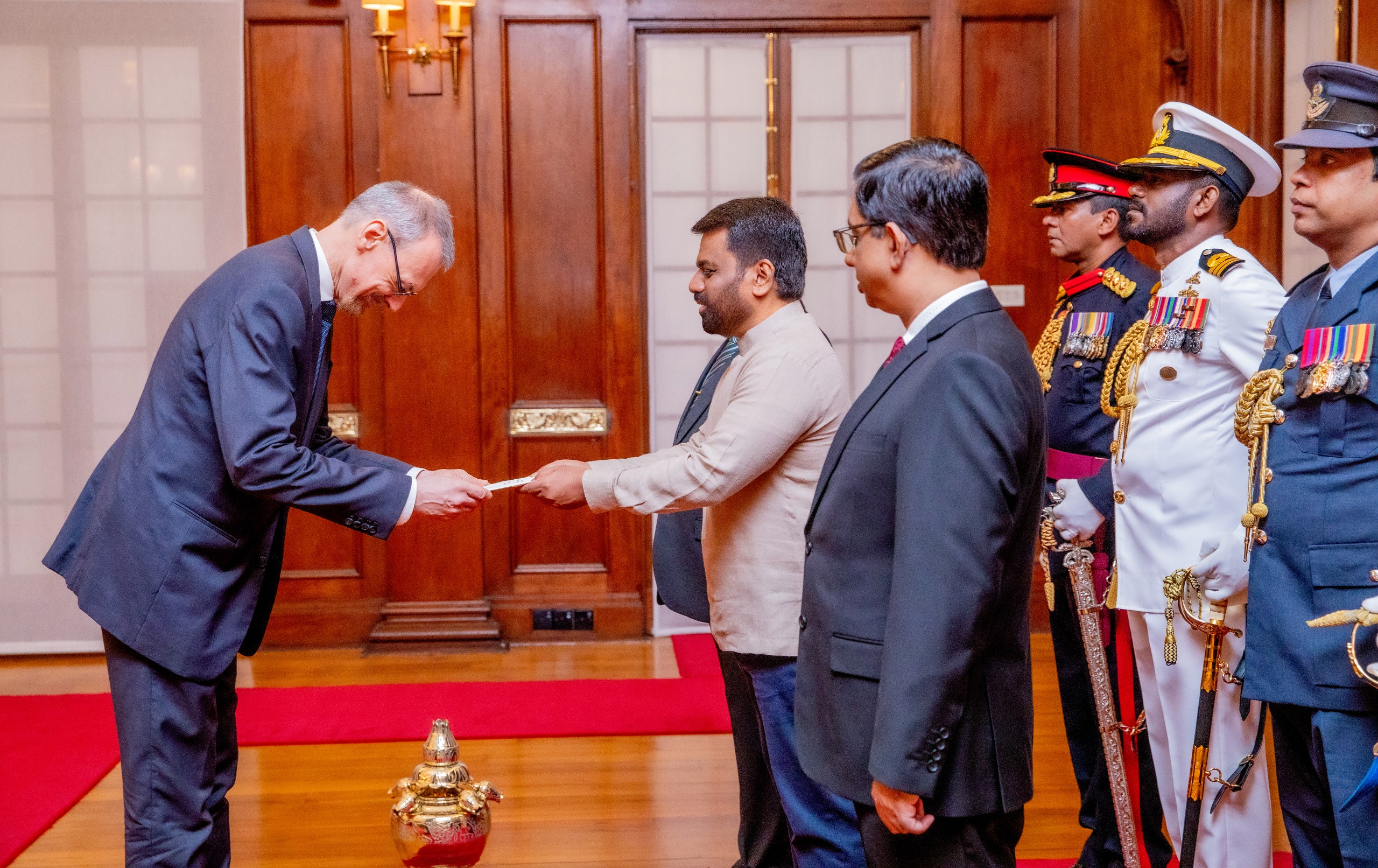 The Ambassador of the France presents Credentials to Sri Lanka