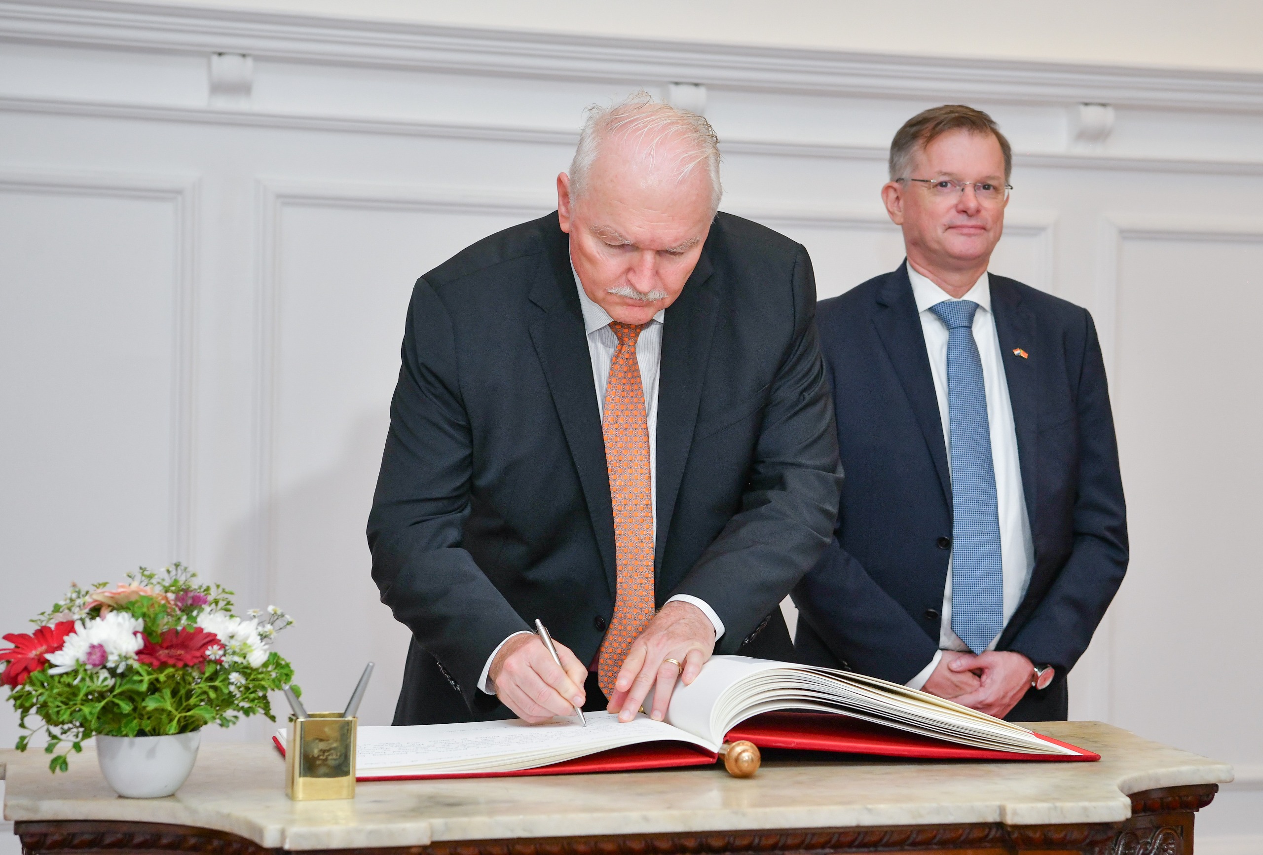 The Ambassador of the Kingdom of the Netherlands presents Credentials to Sri Lanka