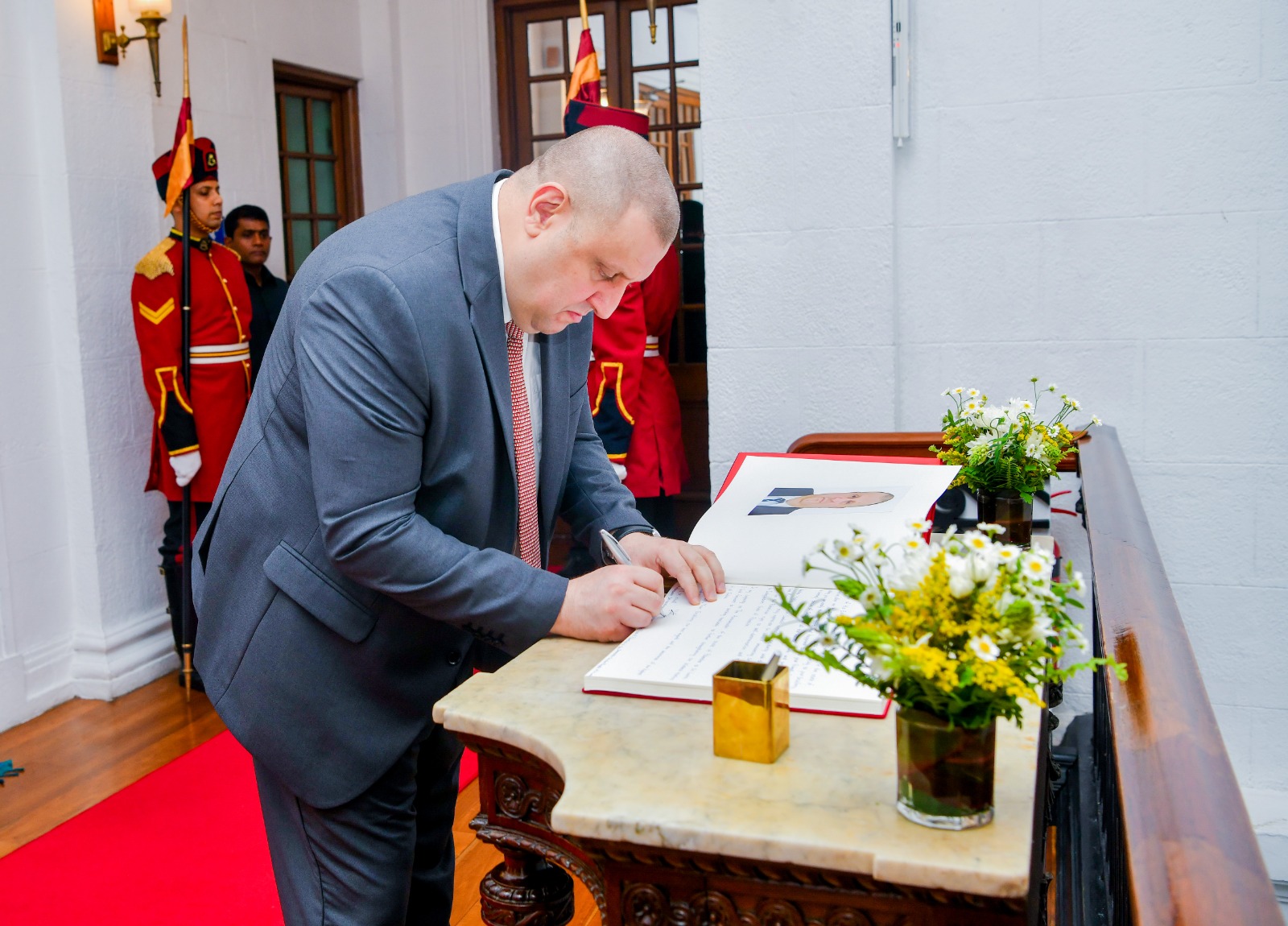 The Ambassador of the France presents Credentials to Sri Lanka