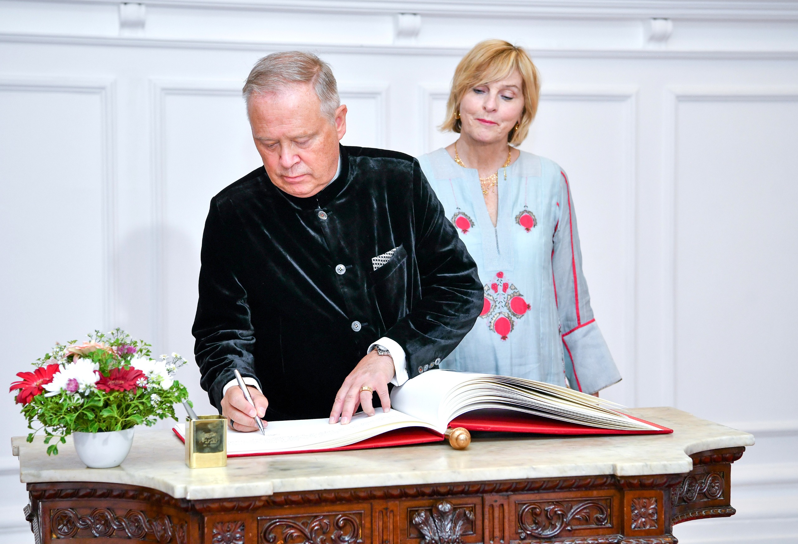 The Ambassador of the Republic of Iceland presents Credentials to Sri Lanka