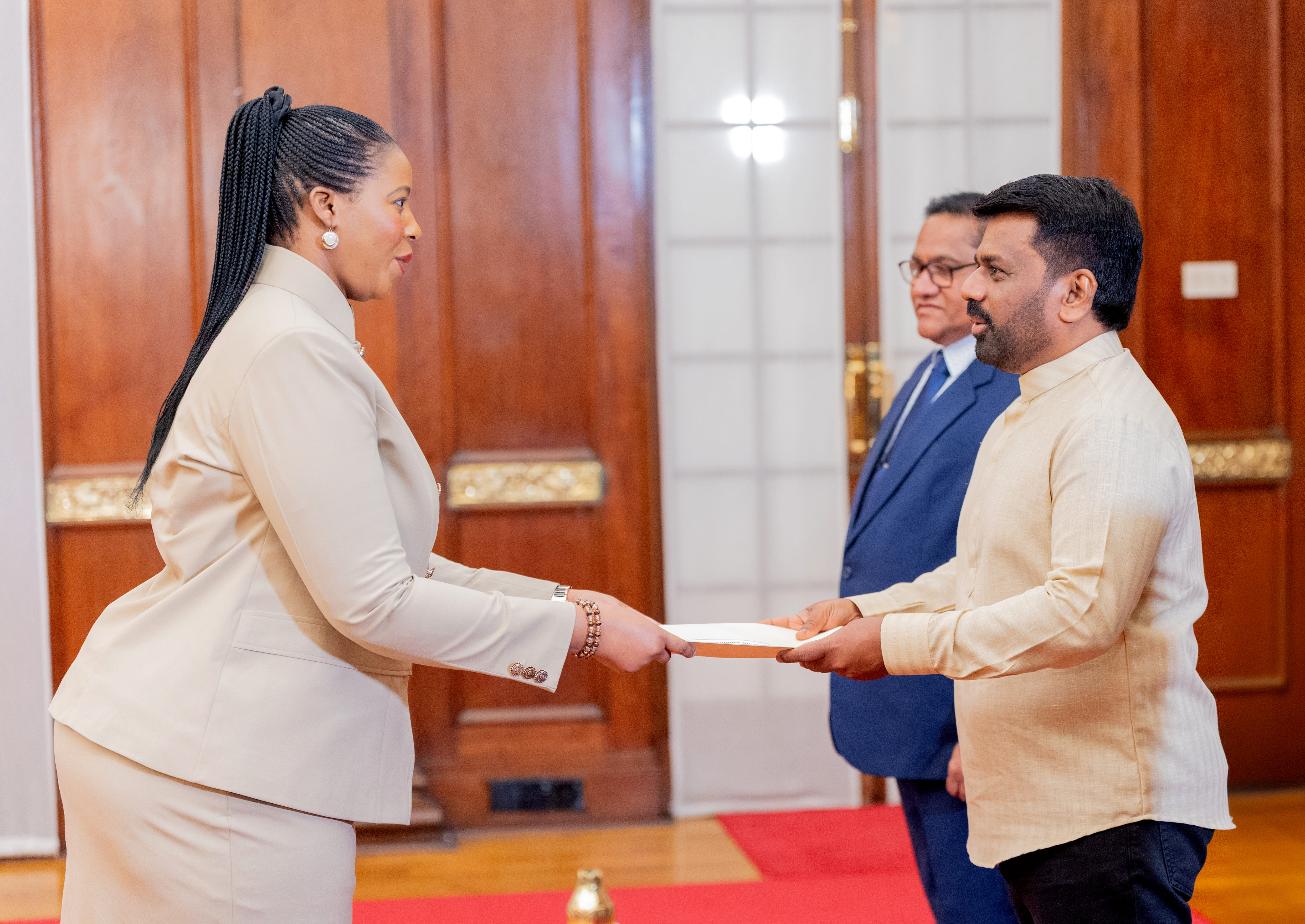 The Ambassador of the Republic of Zimbabwe presents Credentials to Sri Lanka