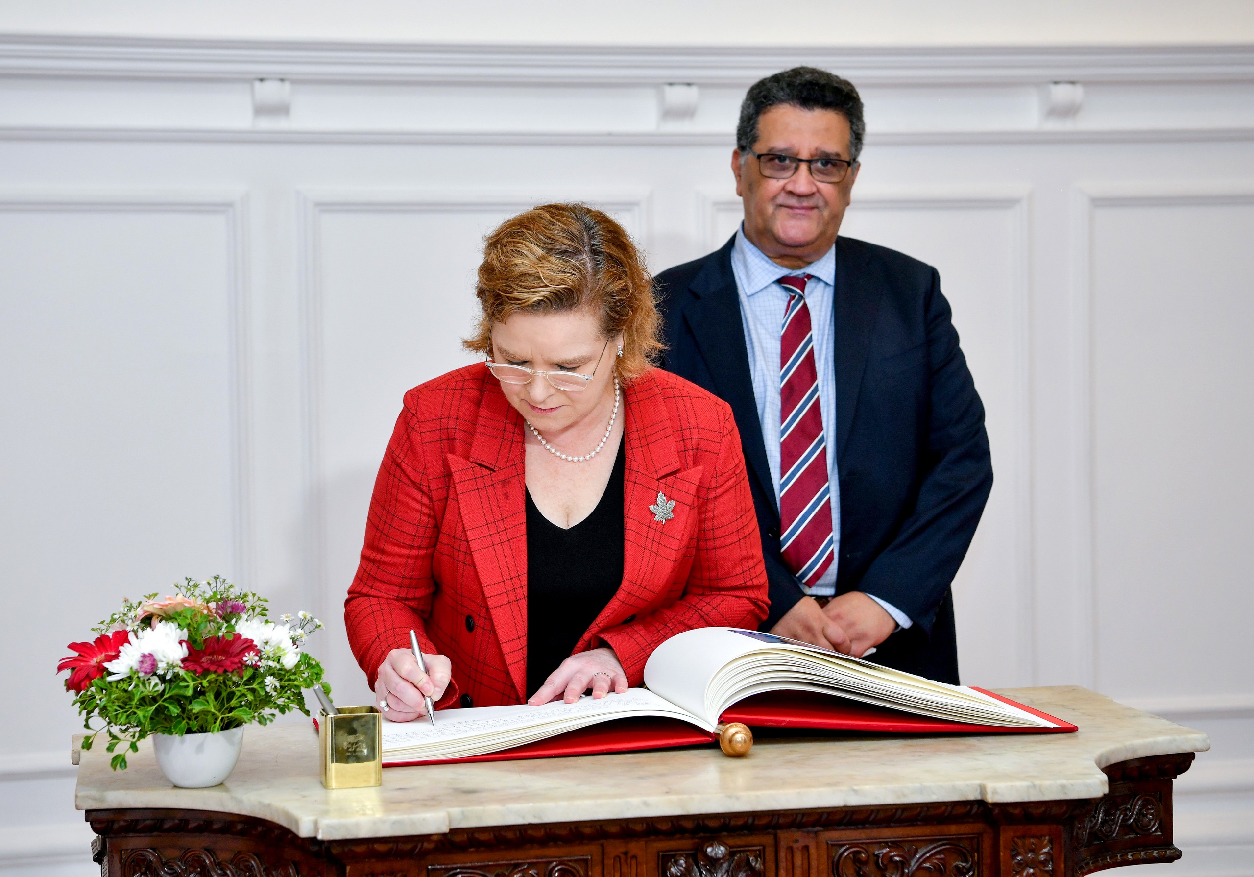 The High Commissioner of Canada presents Credentials to Sri Lanka