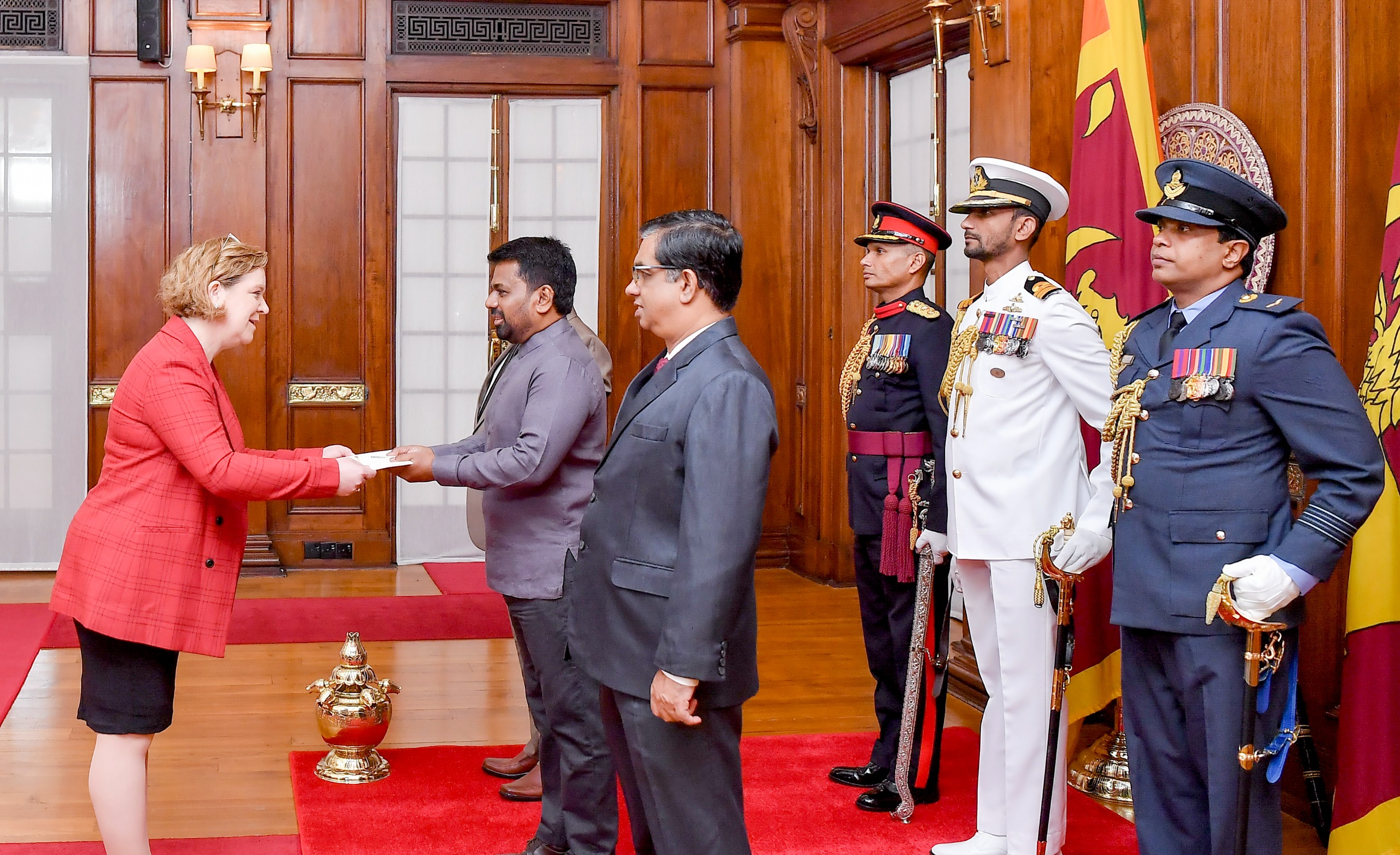 The High Commissioner of Canada presents Credentials to Sri Lanka