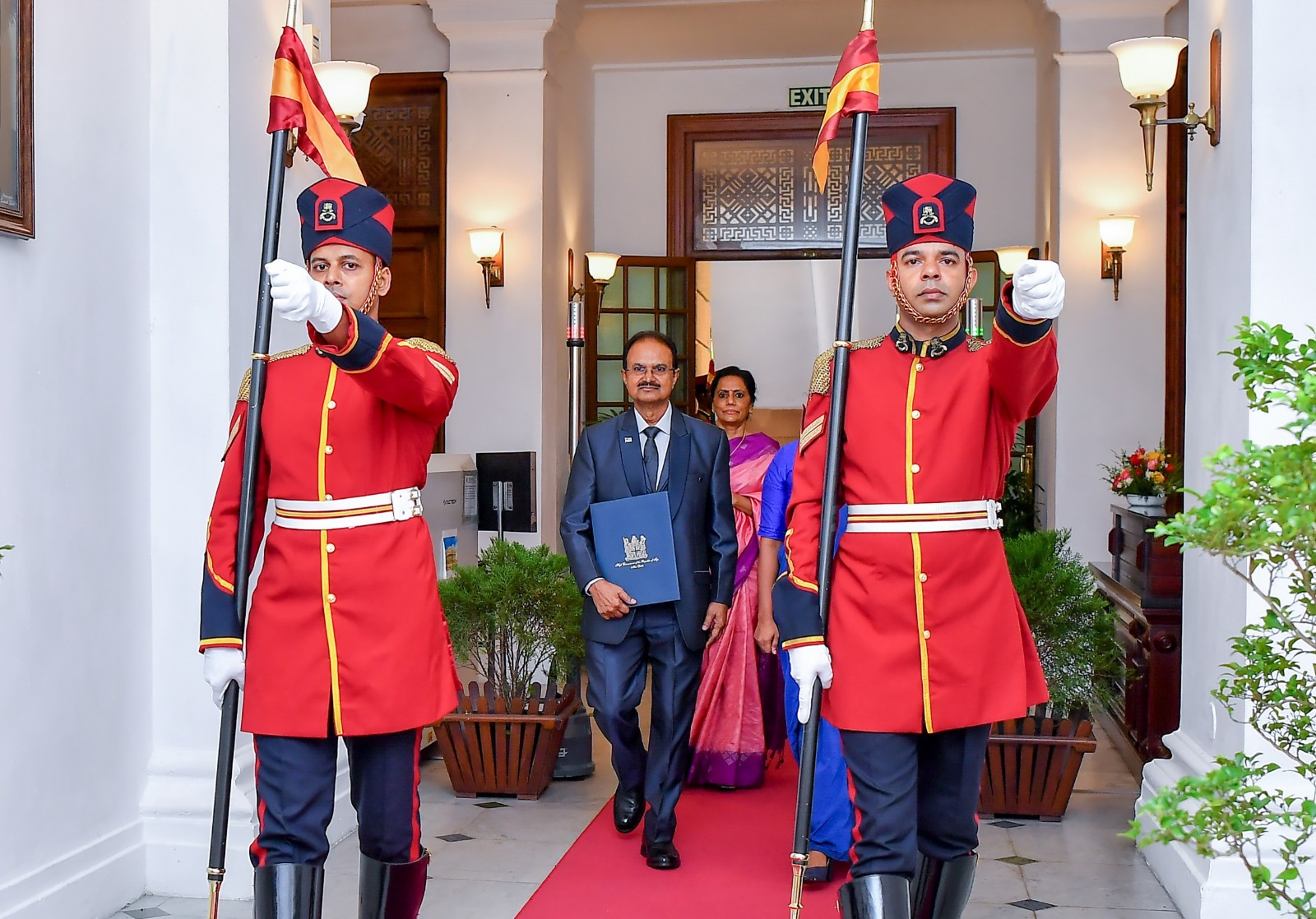 The High Commissioner of the Republic of Fiji presents Credentials to Sri Lanka 