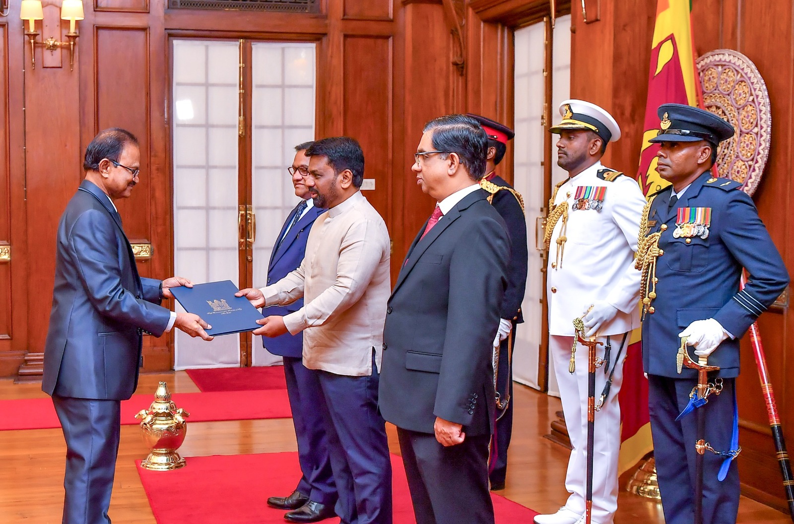 The High Commissioner of the Republic of Fiji presents Credentials to Sri Lanka 